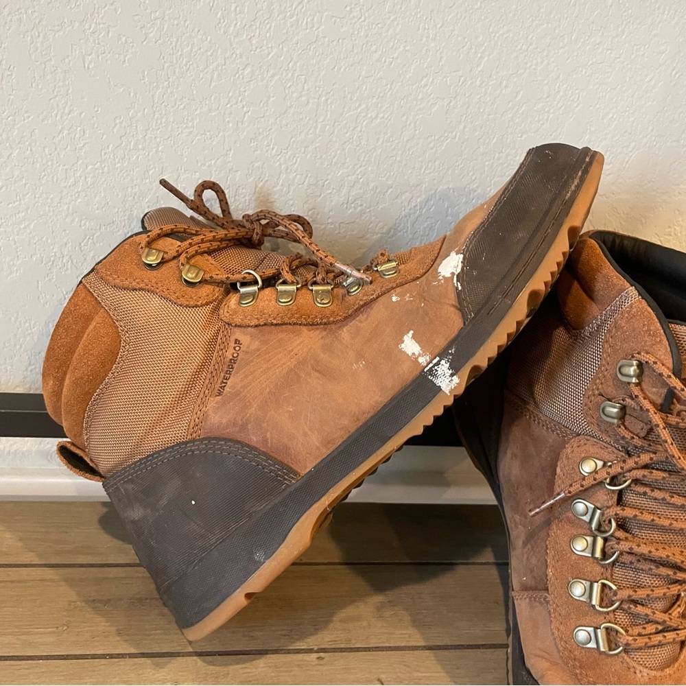 Sorel Men’s Tan Brown Leather Waterproof Boots Size 11.5 Rugged Lace-Up - Picture 5 of 13